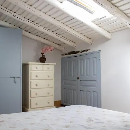 La Casa De La Golondrina Apartman